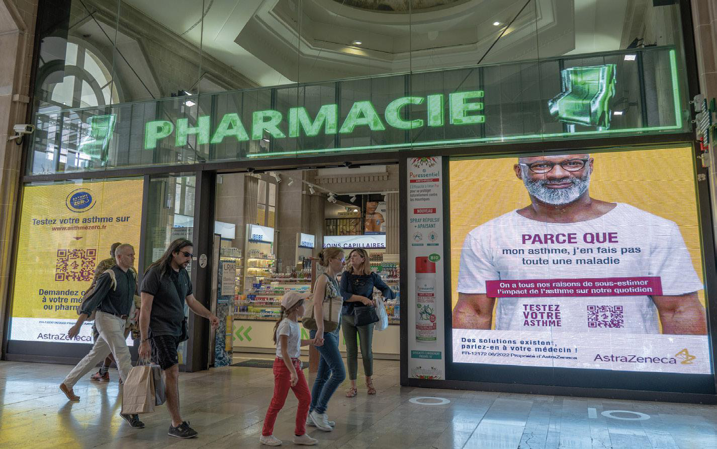 Distributeur digital 24/24 — exemple en pharmacie