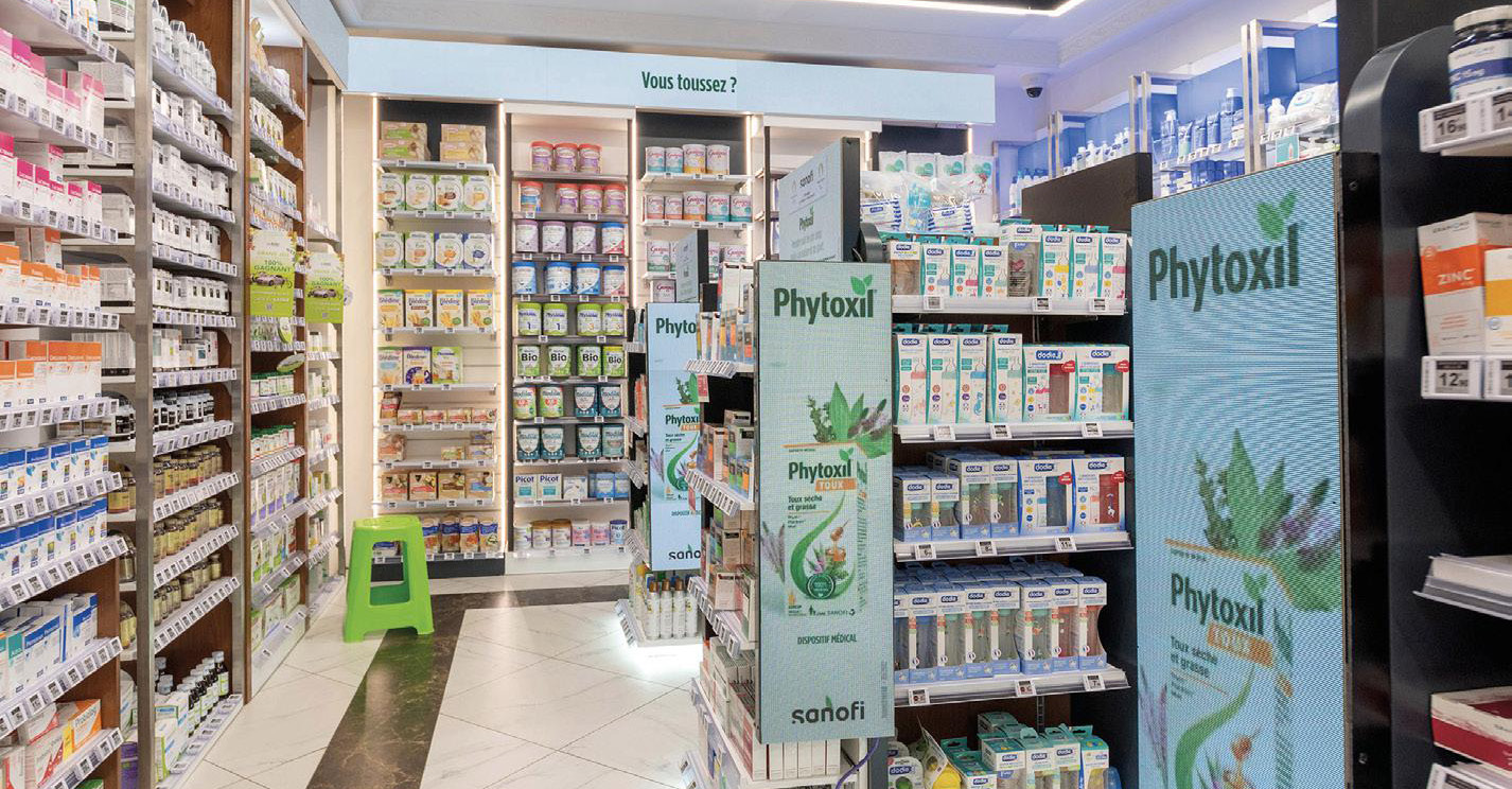 Écran bannière XXL — exemple en pharmacie